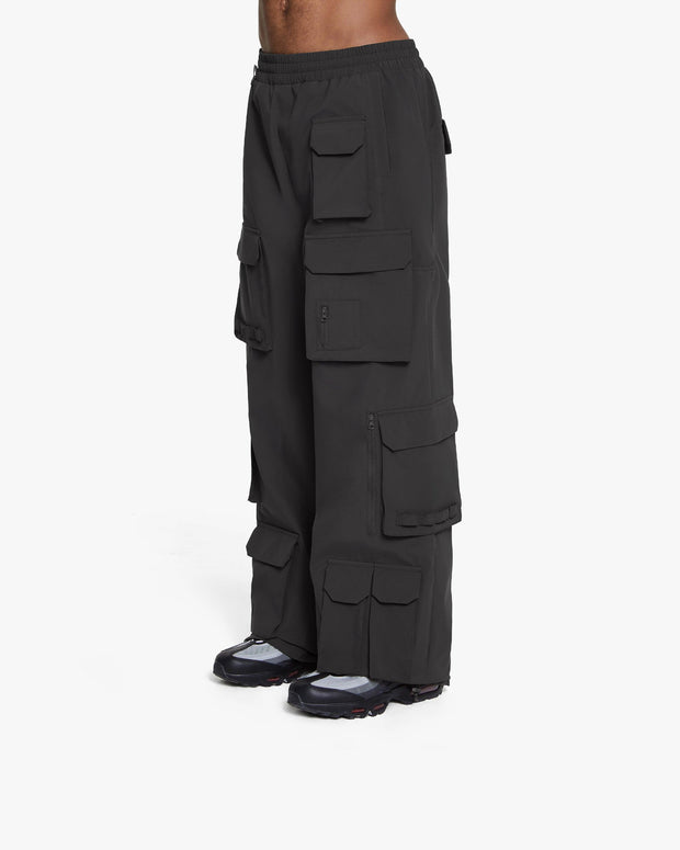 ONYX CARGO BLACK